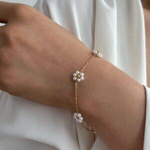 3/$35 Gold Tone Dainty Pearl Daisy White Chain Bracelet Floral Coquette Jewelry